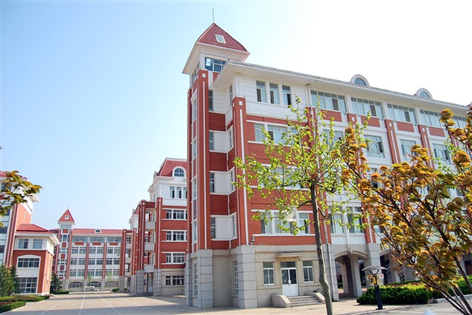 青岛经济技术开发区致远中学