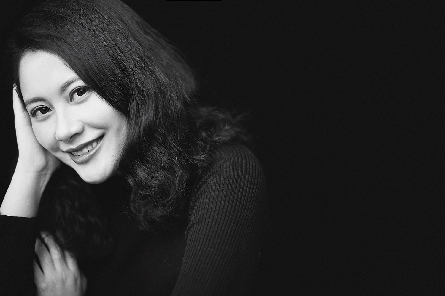  p>李洋,曾任中国网出镜记者,新华网主持人,南瓜姑娘ceo,从事政经报道