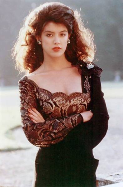  p>菲比·凯茨(phoebe cates),1963年7月16日生于美国纽约.