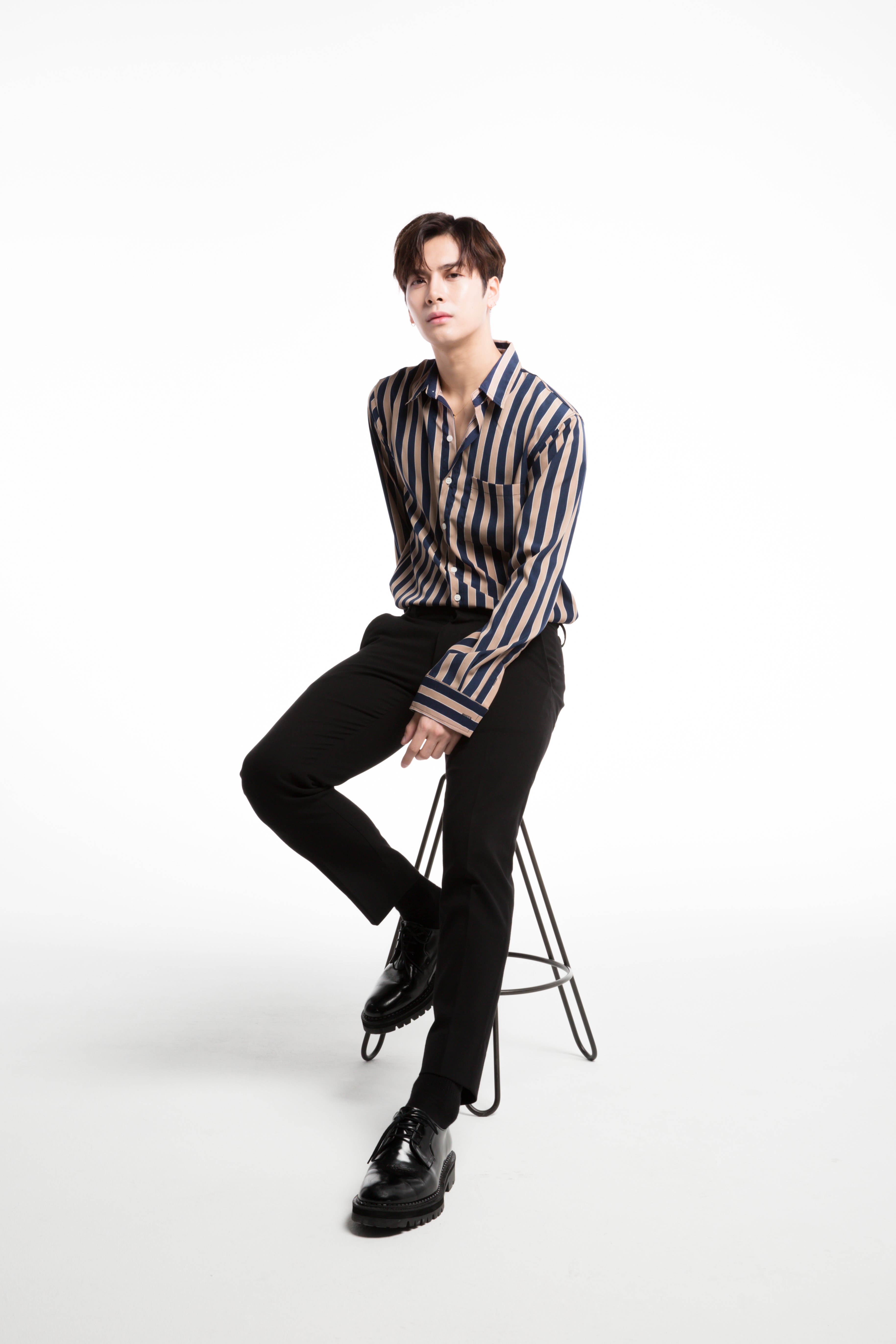  p>王嘉尔(jackson wang/      ),1994年3月28日出生于香港,中国香港