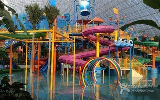  p>大连成园温泉山庄荣获十一项世界纪录,是辽宁省著名商标.