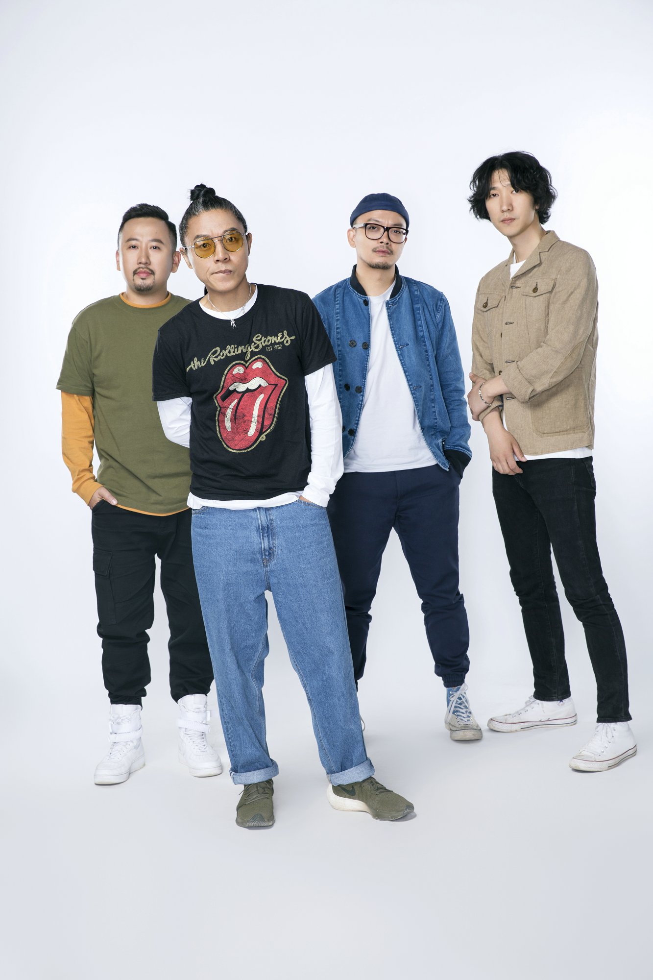  p data-id="gnx1o7ghdc">痛仰乐队 i>(tong young) /i>, span class=