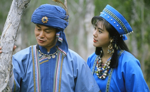 《大地飞鹰》是 a target="_blank" href="/item/香港无线电视