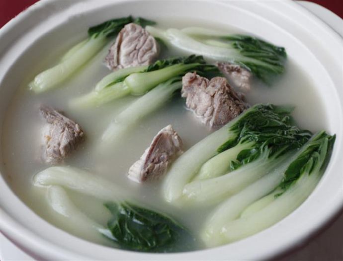 奶白菜煲猪骨汤