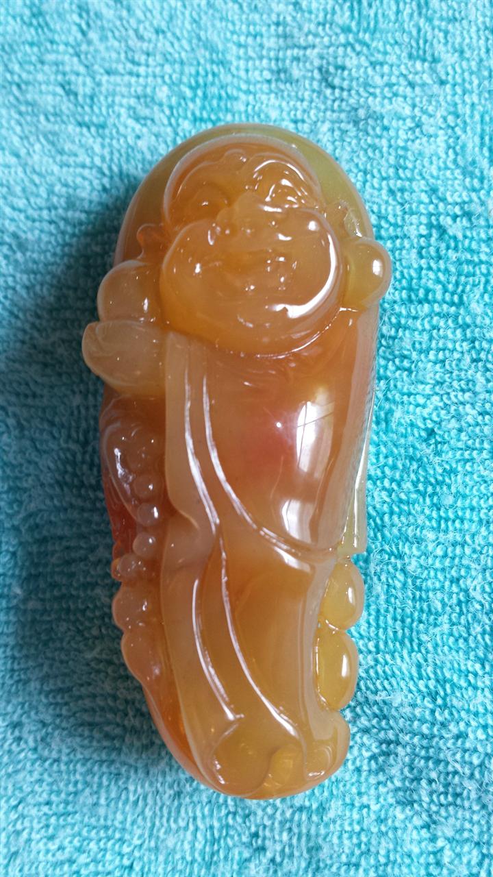  p>紫金玉是指产于广东省紫金县行政区域内的硅质类玉石,古称永安玉或