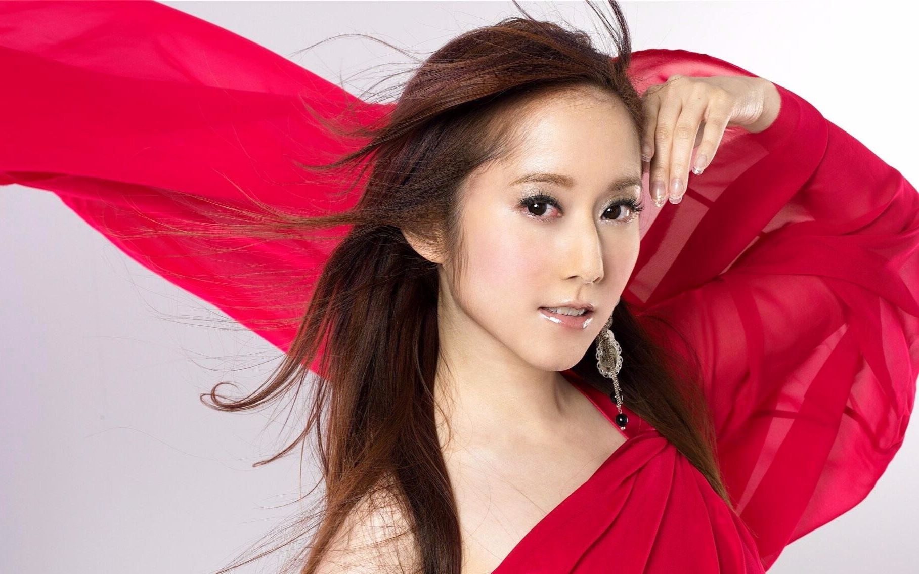  p data-id="gnxbaycvd1">《幸福的糖e》是许慧欣演唱的歌曲,由林佳和