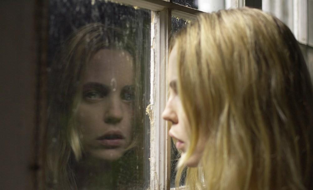  p>《鬼哭神嚎》是米高梅公司于2005年4月15日推出的一部恐怖电影,由