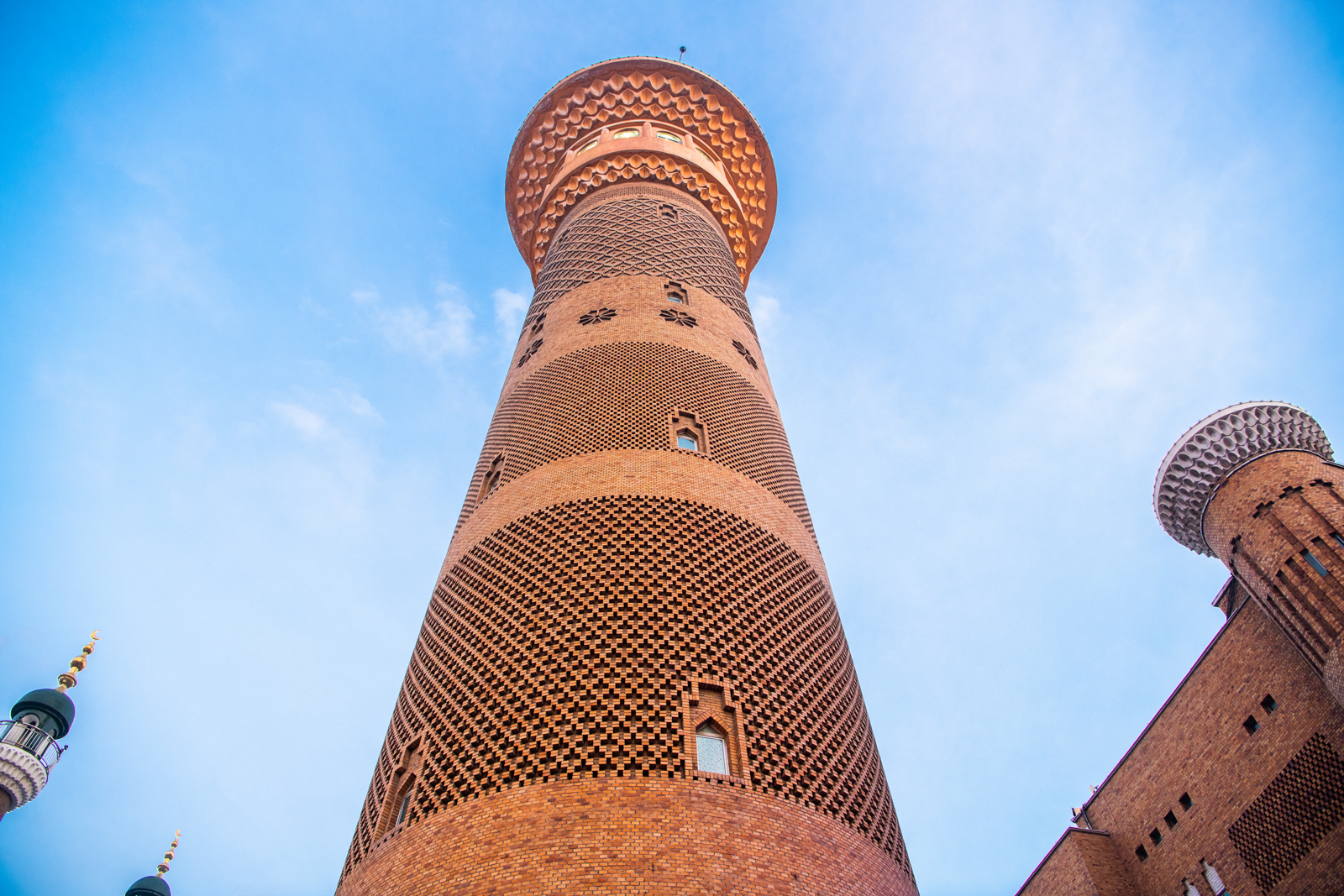  p>新疆国际大巴扎(英语:xinjiang international grand bazaar),于