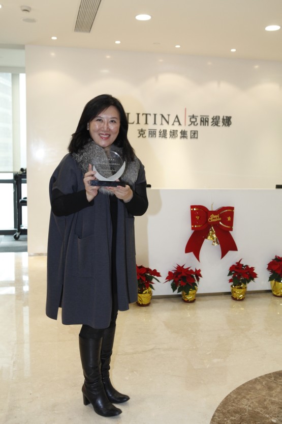  p>1989年,chlitina克丽缇娜在台湾诞生,以向天下女人传播美丽之道为