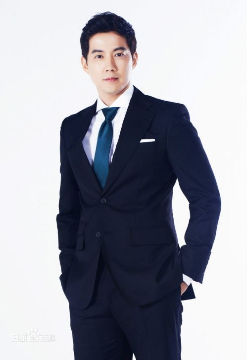  p>柳镇(      ),1972年11月16日出生于韩国首尔,韩国影视演员,毕业于