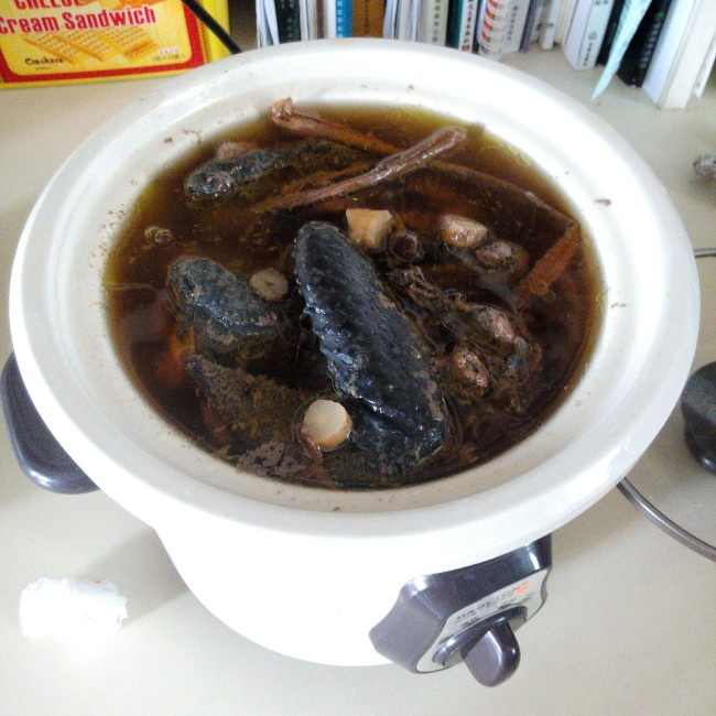 茶树菇乌鸡炖汤