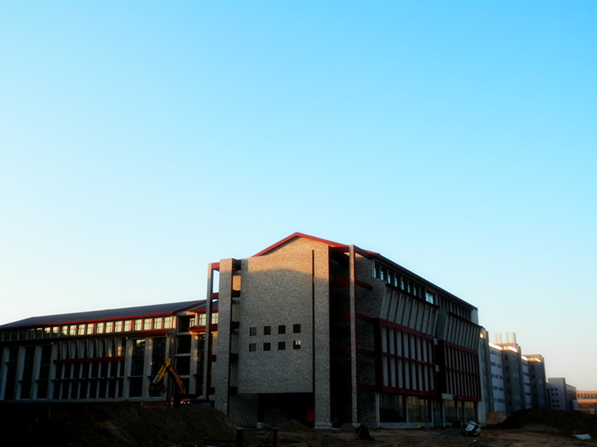  p>中原文化艺术学院始建于2010年,河南重点建设艺术院校位于 a href=