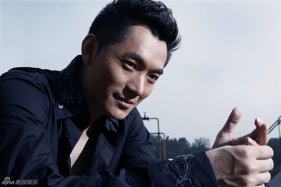  p>朱泳腾,原名朱磊,中国内地男演员,1976年出生于上海市,1995年考入 