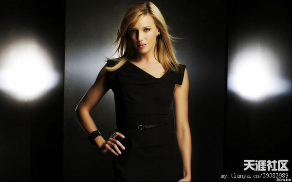  p>凯蒂·卡西迪 i>(katie cassidy) /i>,1986年11月25日出生于美国