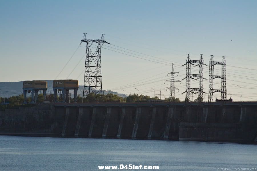  p>古比雪夫水电站又名伏尔加列宁水电站,位于俄罗斯伏尔加(Волг