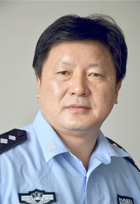  p>协助区长分管公安,司法,消防,社会稳定工作,负责与区法院,检察院的