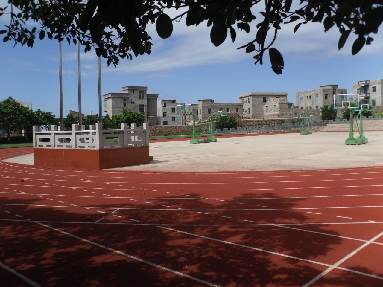  p> a target="_blank" href="/item/平潭县第三中学/2858671" data