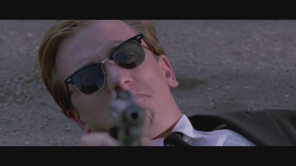 id="1460176">落水狗 /a>》是由live entertainment发行的犯罪电影,由