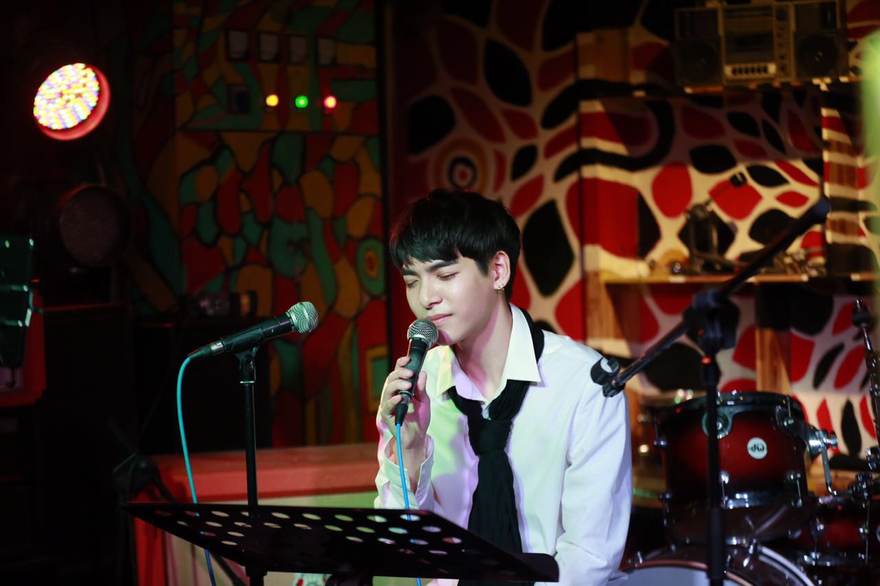 韩国歌手, a target="_blank" href="/item/timez">timez /a>组合成员