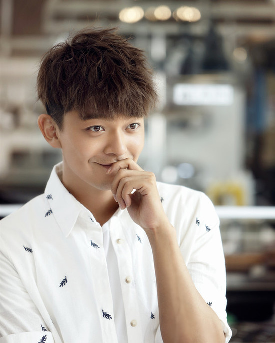 night》里的一首歌曲,由闫肃作词,万晨作曲;2013年