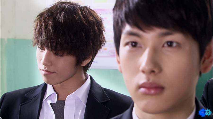 李玹雨,1993年3月23日出生于<a target="