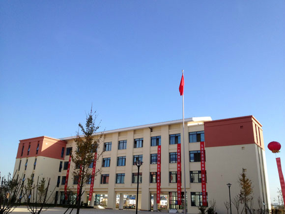  p>西安市浐灞生态区第一中学是陕西省重点援藏项目,2012年 a target=