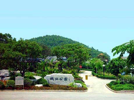  p data-id="gnwz90bhyw">番禺城北公园位于广州市番禺区东环街道,北