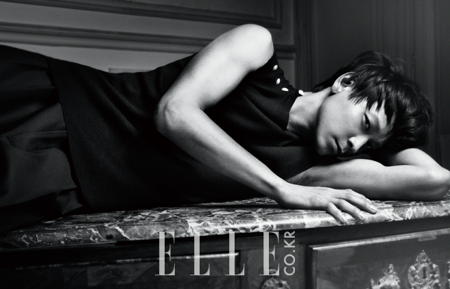 ,1981年1月18日出生于韩国釜山市,韩国男