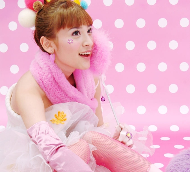 是中国内地女歌手 a target="_blank" href="/item/梦洁/2046161"