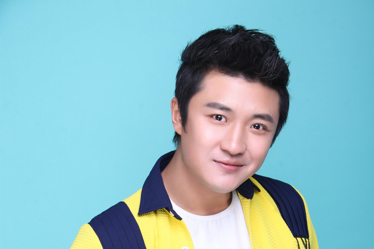 lemmaid="615675">金鹰卡通 /a>卫视金牌节目主持人e哥,本名王东岳