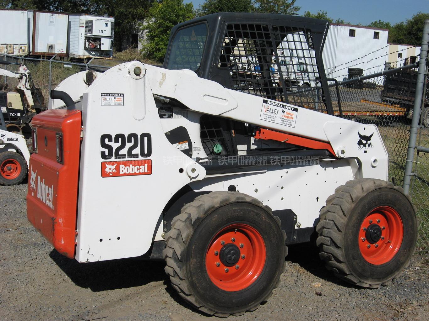 山猫s220滑移装载机