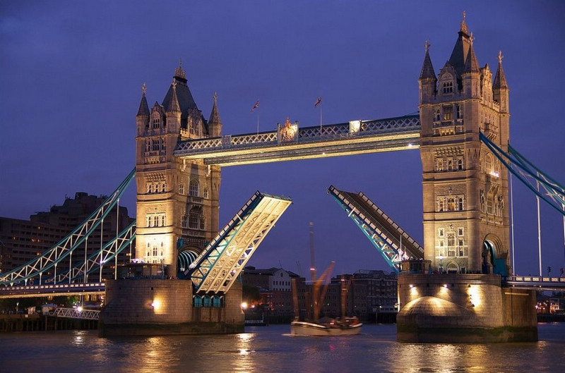 tower bridge