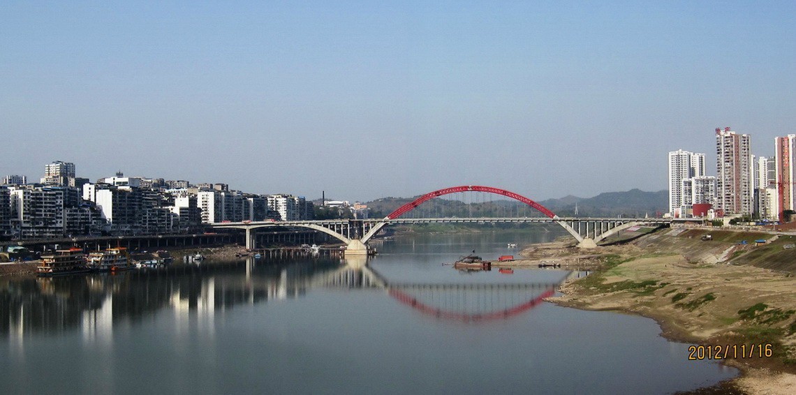  p>渠江二桥,位于四川省达州地区渠县境内,是渠县第二座跨渠江公路桥