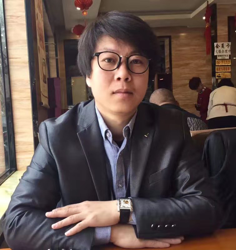  p>高山得林,姓闫名冬,字三文,笔名高山得林,法号释演灯,毕业于 a