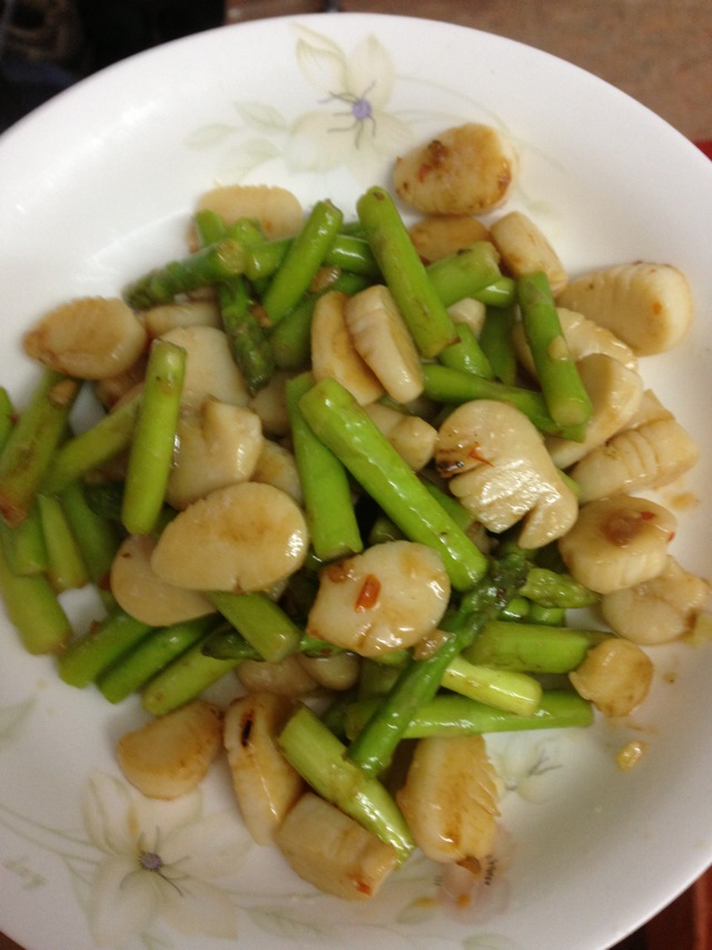 泰汁芦笋炒带子