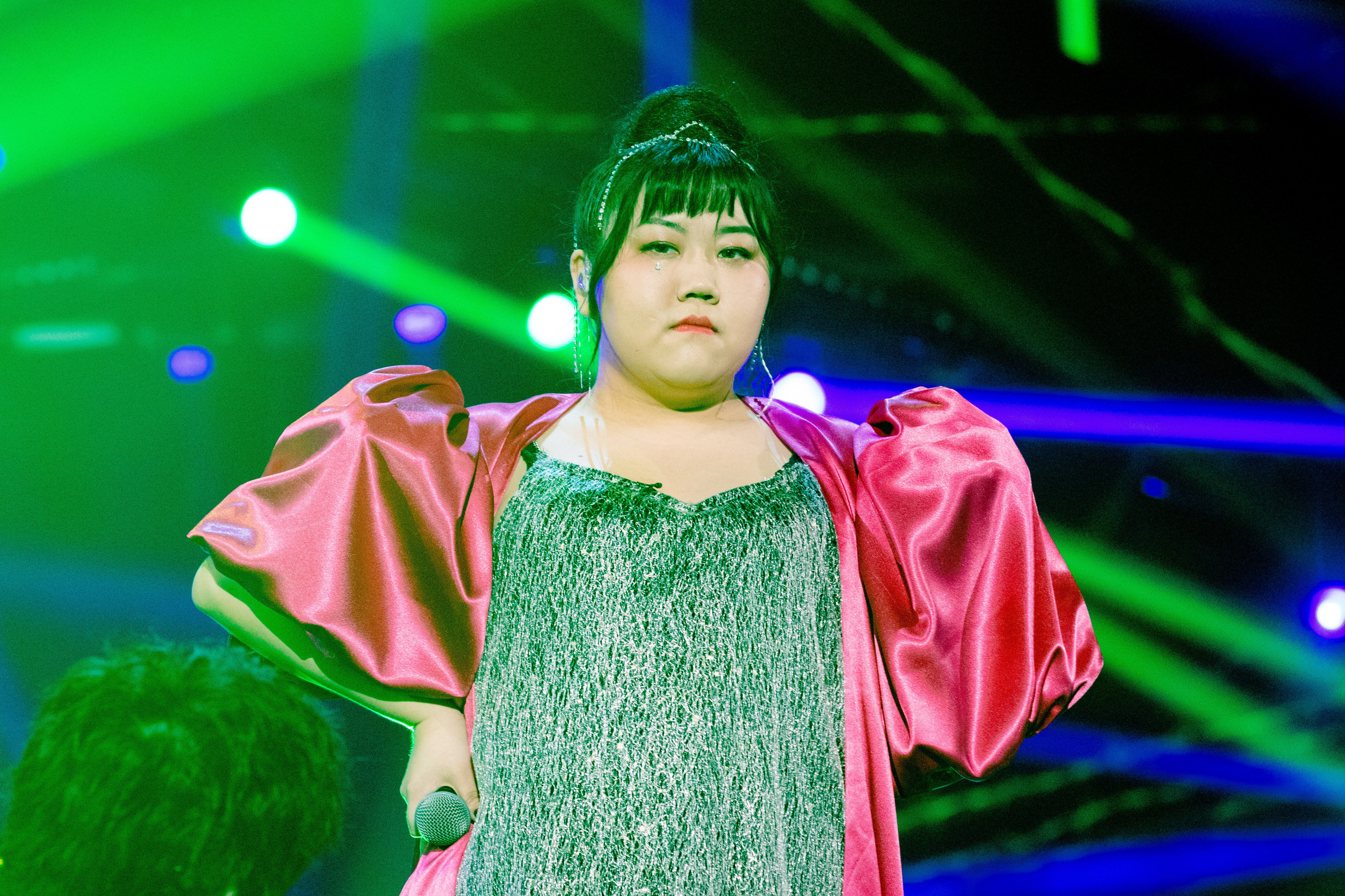  p>陈近南,1998年7月14日出生,中国女说唱歌手.