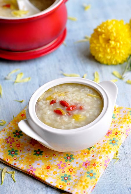 枸杞菊花花生粥