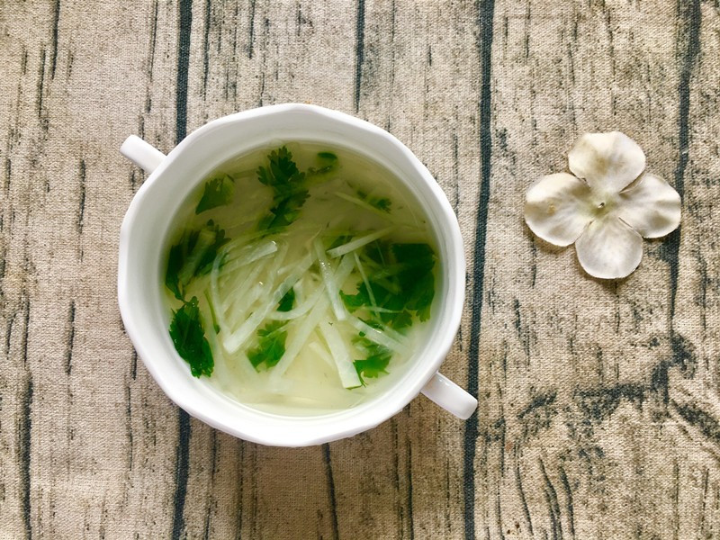 香菜萝卜汤