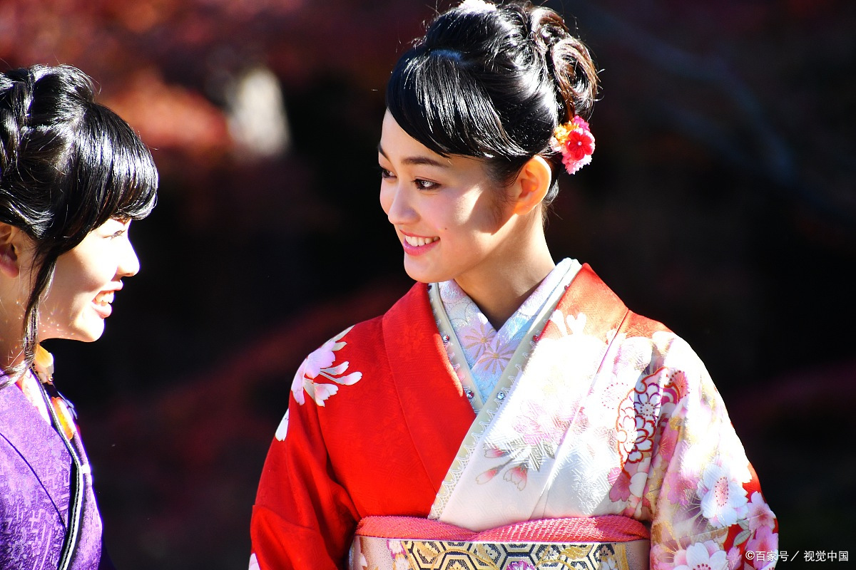 《雪国》｜解析：驹子、叶子和岛村三人性格与作者与小说特色_百科TA说