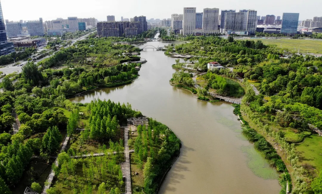  p>龙游河生态公园,位于江苏省 a target="_blank" href="/item/如皋