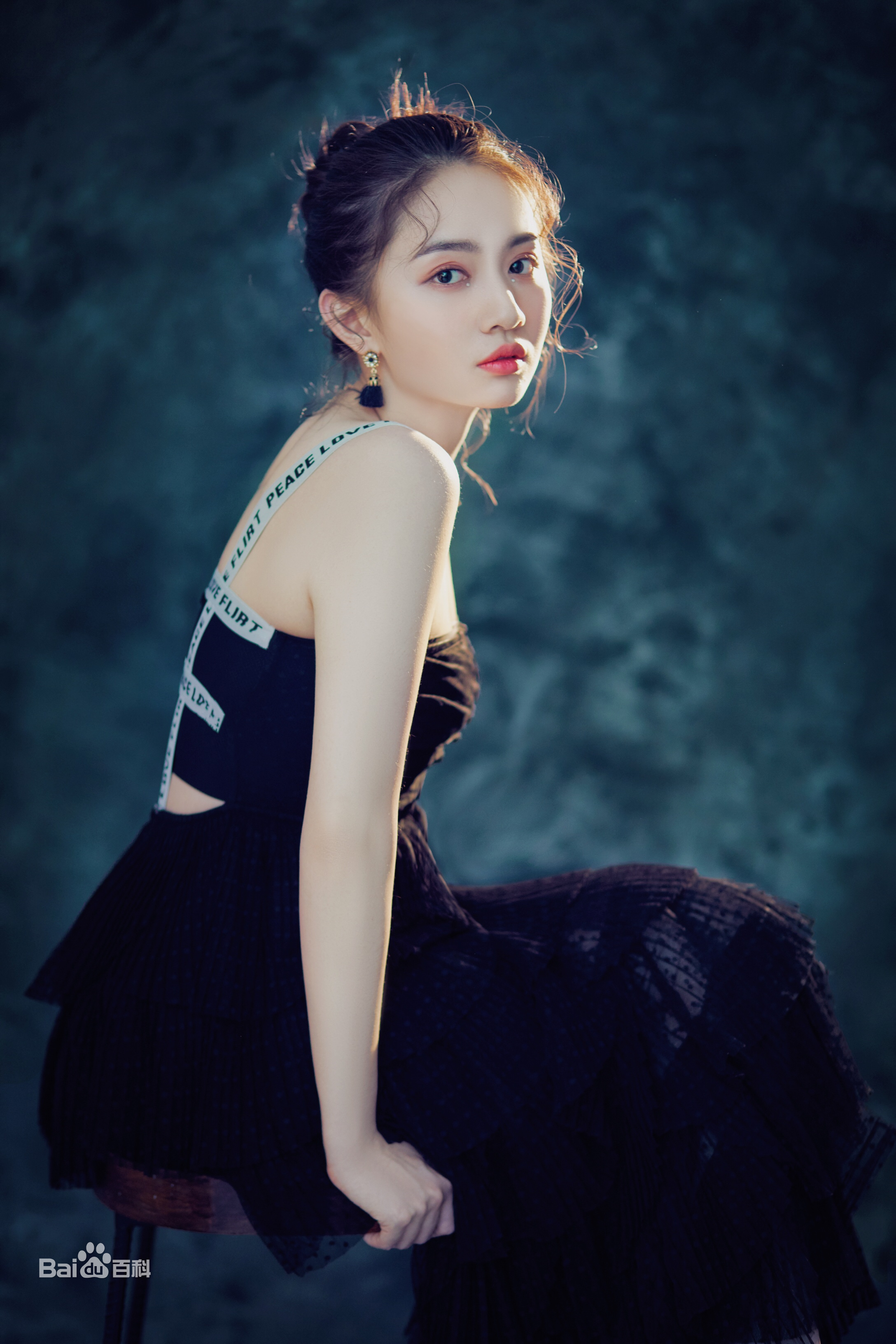 段艺璇,中国内地女 a target="_blank" href="/item/配音演员/1093597