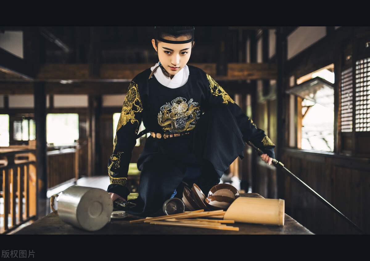 清朝的“锦衣卫”是个什么神秘组织？为什么没有明朝锦衣卫嚣张？_百科TA说