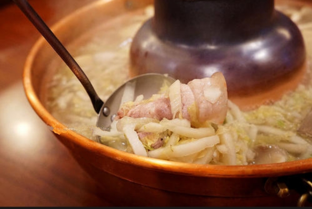 酸白菜白肉火锅