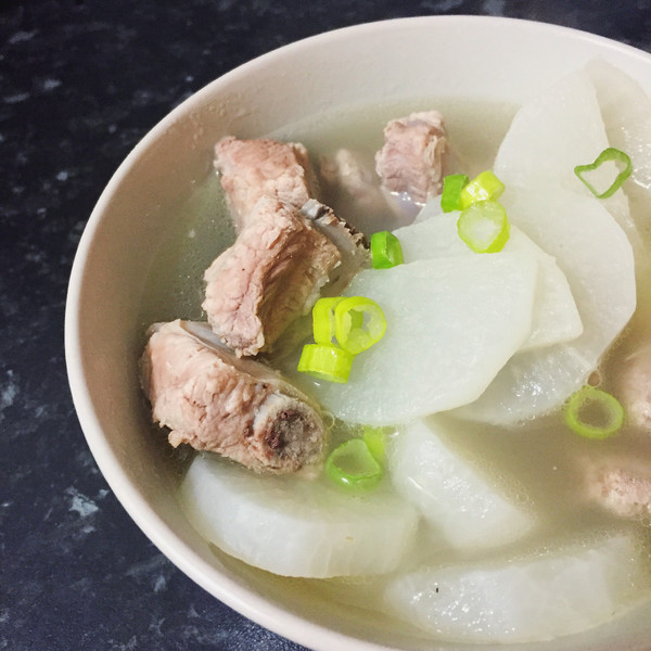 排骨炖白萝卜