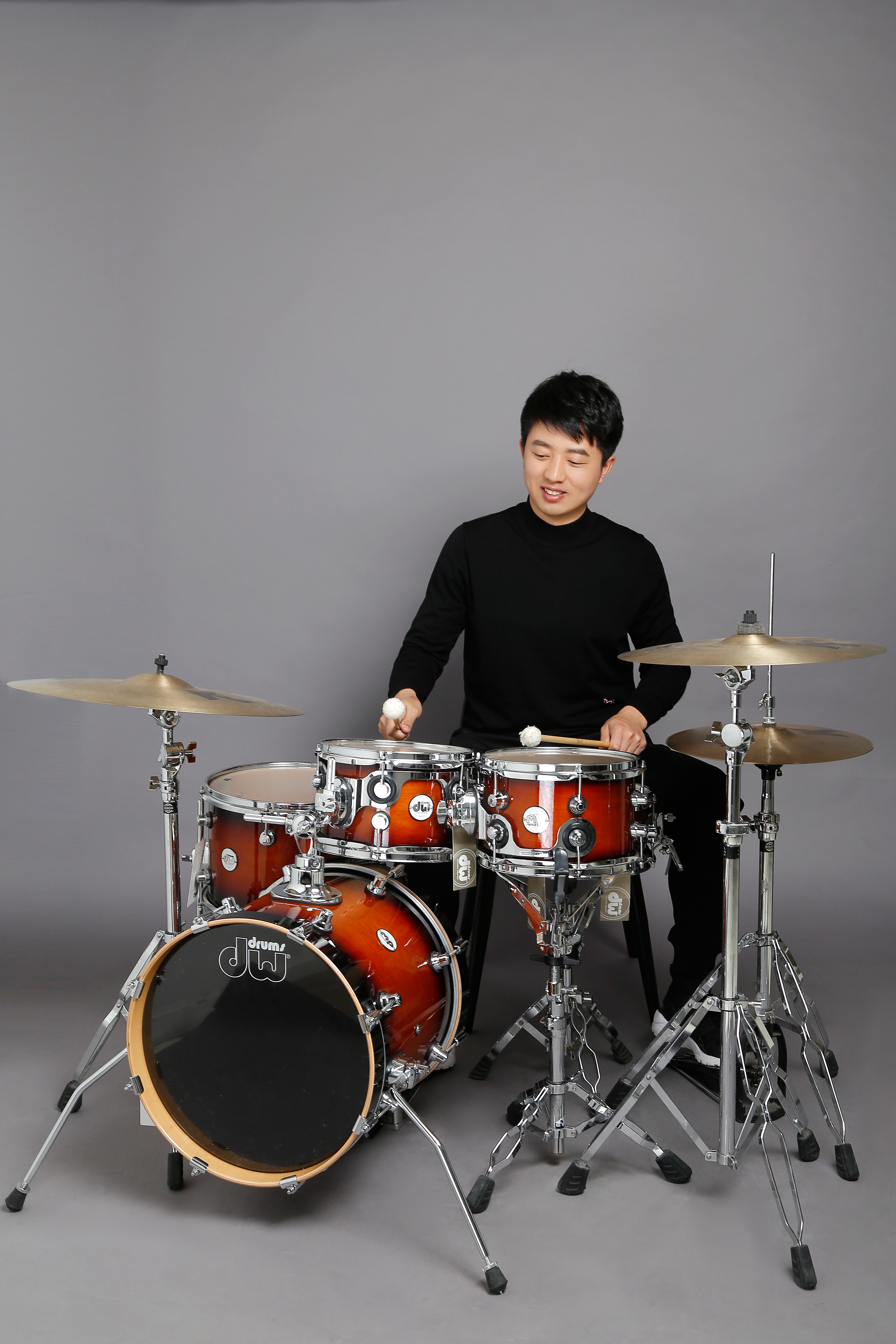 培训爵士鼓主讲教师,circus krone德国皇冠马戏团现场乐队首席鼓手, 