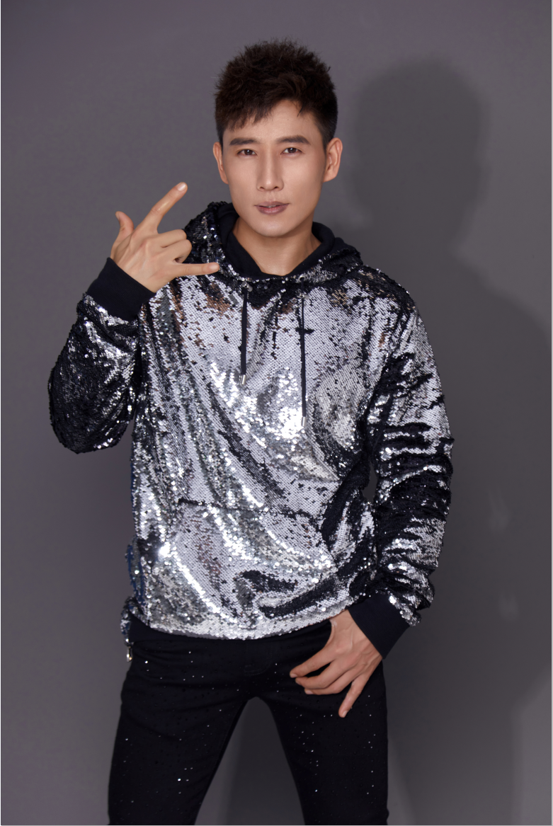 data-ctrid="slt1f9gppl5m">雷雨,1980年8月29日出生,内地男歌手,代表