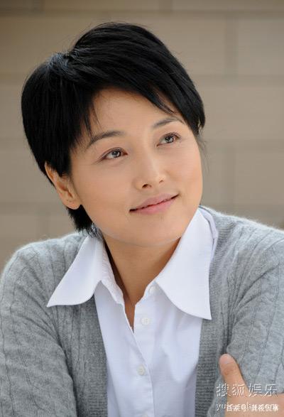 “男人婆”张延，为何从红极一时到“销声匿迹”？看老公是谁就知_百科TA说