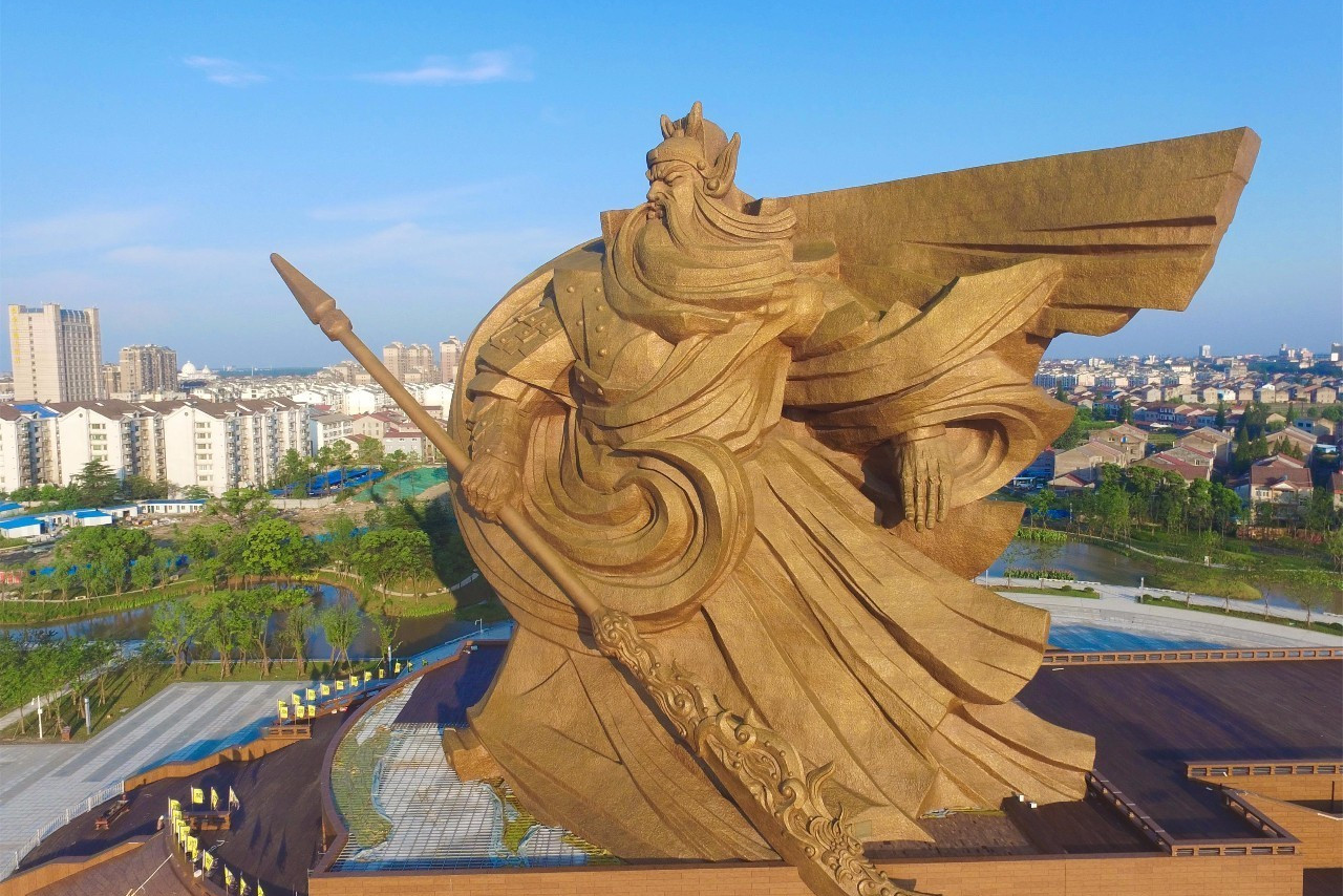  p>荆州关公圣像位于 a href="#" data-lemmaid="19758796">荆州关公