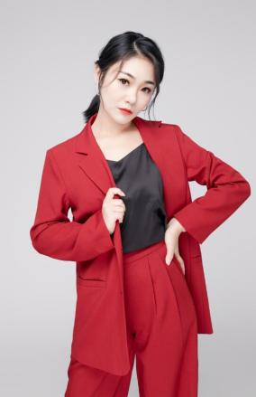 杨杨（中国内地中英双语主持人，歌手）_百度百科