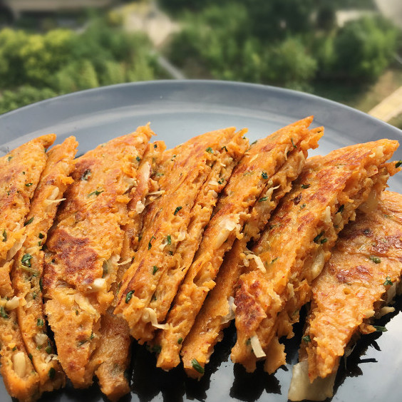 朝鲜美味辣白菜饼